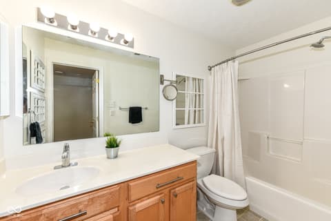 Photo of 461 Dekalb Drive, Westfield, IN
