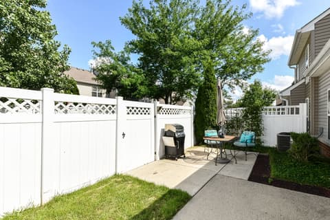 Photo of 461 Dekalb Drive, Westfield, IN