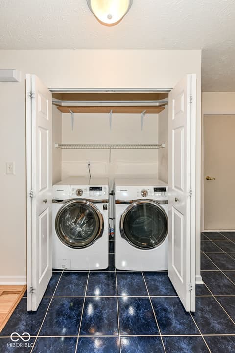 Photo of 461 Dekalb Drive, Westfield, IN