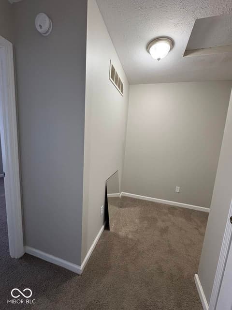 Photo of 144 Meadow Glen Drive, Avon, IN