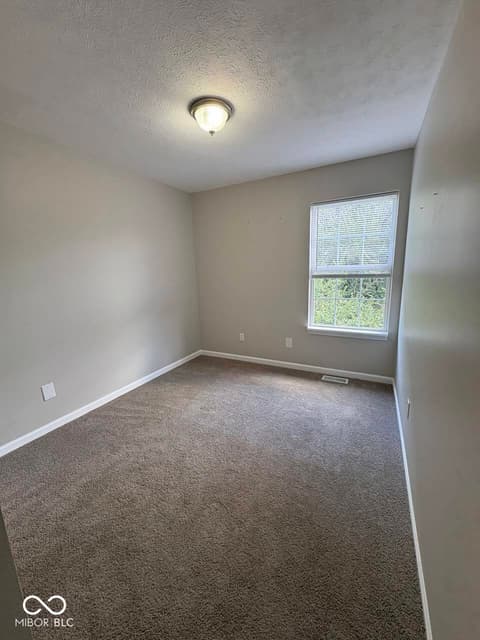 Photo of 144 Meadow Glen Drive, Avon, IN