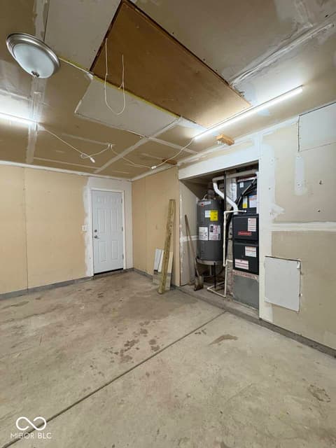 Photo of 144 Meadow Glen Drive, Avon, IN