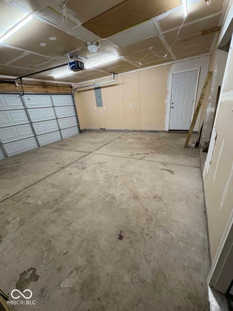 Photo of 144 Meadow Glen Drive, Avon, IN