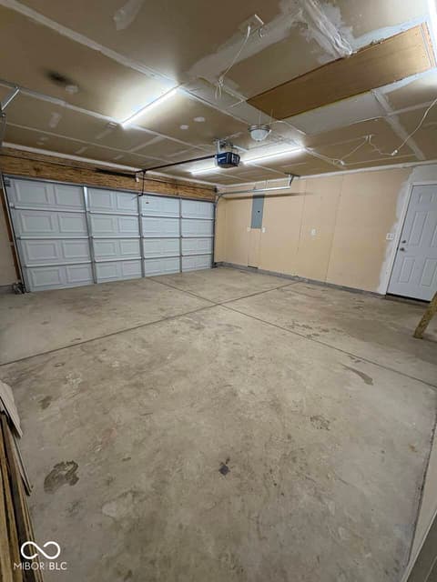 Photo of 144 Meadow Glen Drive, Avon, IN