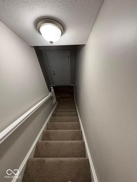 Photo of 144 Meadow Glen Drive, Avon, IN
