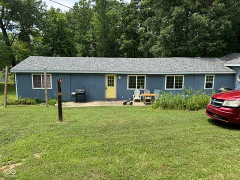 Photo of 915 W Lakeview Drive, Nineveh, IN