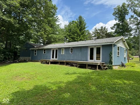 Photo of 915 W Lakeview Drive, Nineveh, IN