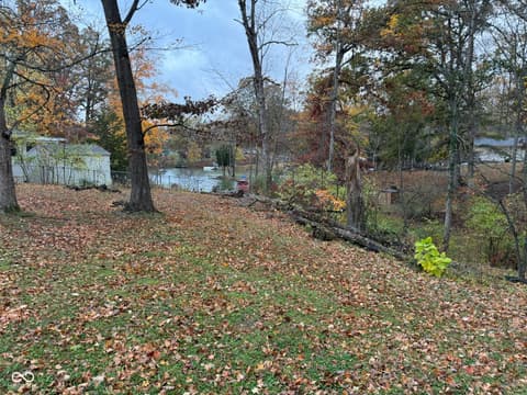 Photo of 915 W Lakeview Drive, Nineveh, IN