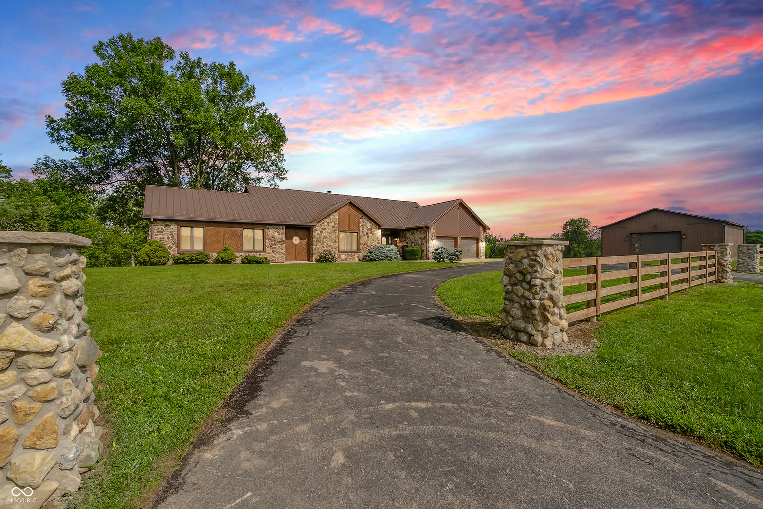 Front exterior at 7279 N 950 E, Darlington, IN