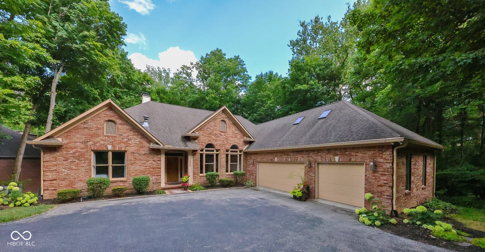Photo of 11009 Fall Creek Road, Indianapolis, IN