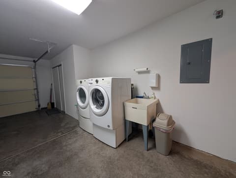 Laundry room at 230 Blue Ribbon Court, Rushville, IN