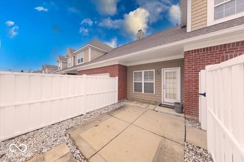 Outdoor living area at 15555 Portland Drive, Westfield, IN