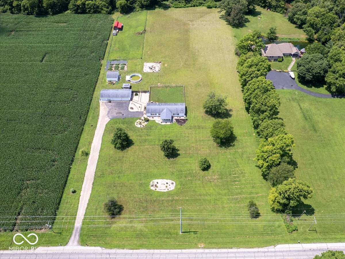 Photo of 10165 N State Road 9, Fountaintown, IN