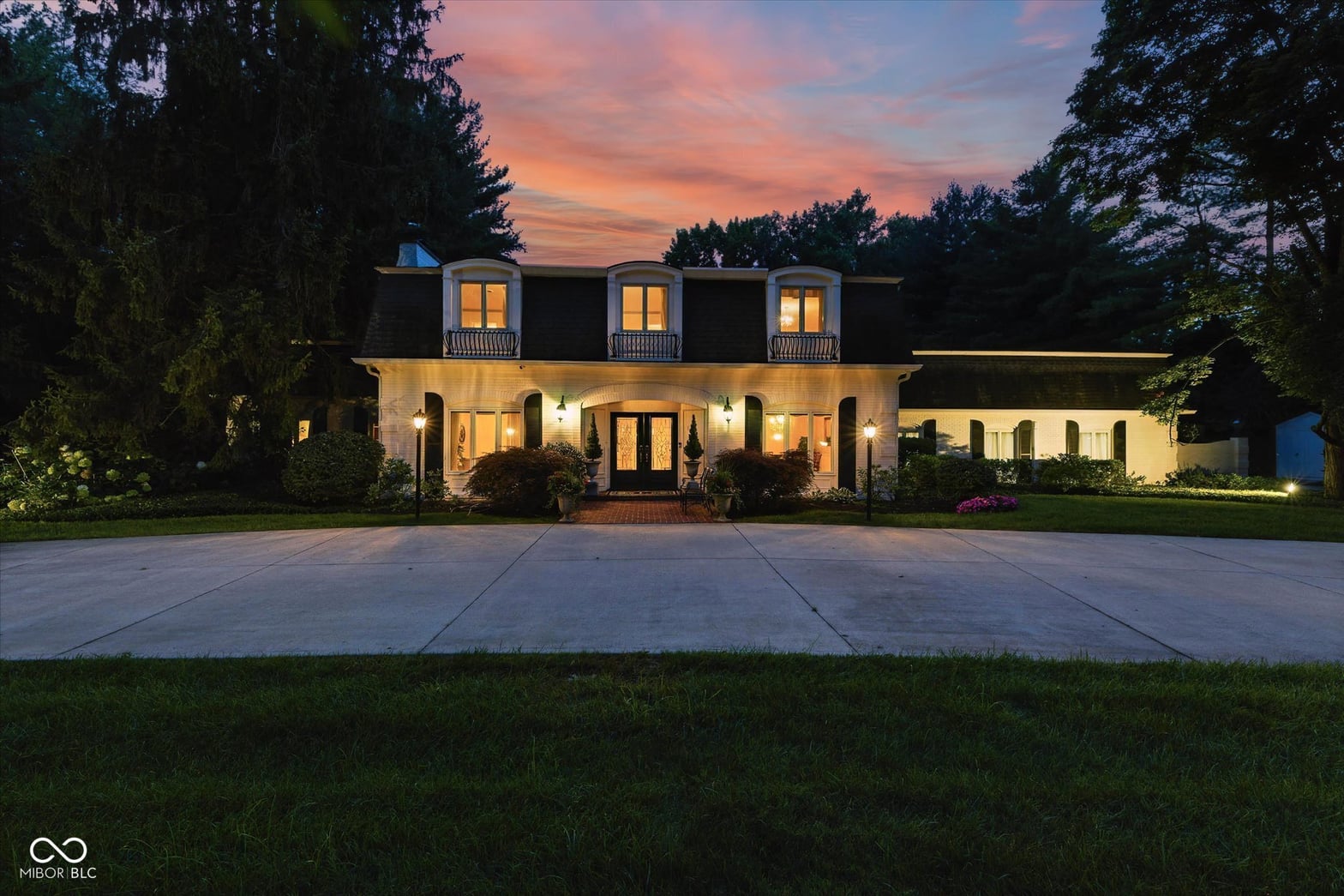 Front exterior at 5880 Stafford Way, Indianapolis, IN
