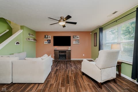 Living room at 1060 Frogs Leap, Cicero, IN