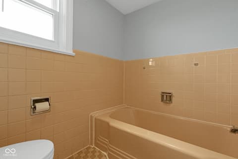 Bathroom at 1615 S Main Street, Tipton, IN
