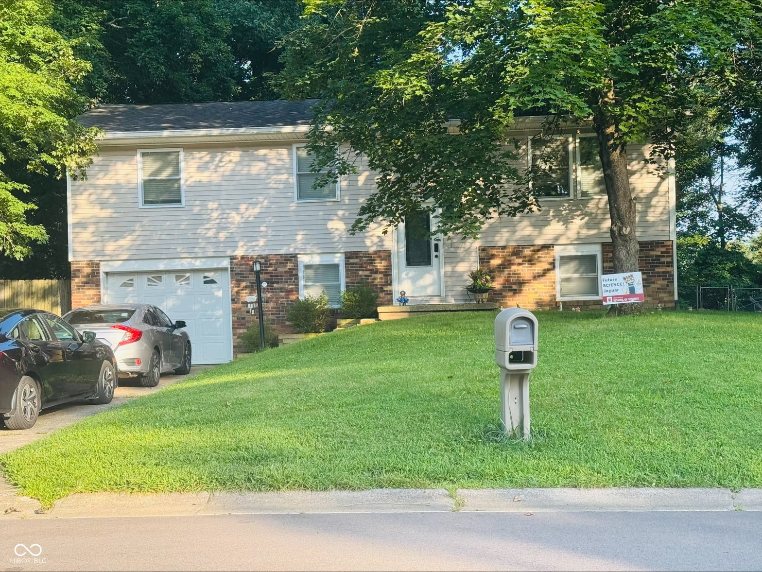 Front exterior at 610 Diana Drive N, Ellettsville, IN