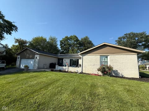 16130 E Lake Shore Drive N