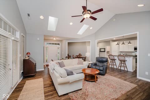 Photo of 11225 Red Fox Run, Fishers, IN