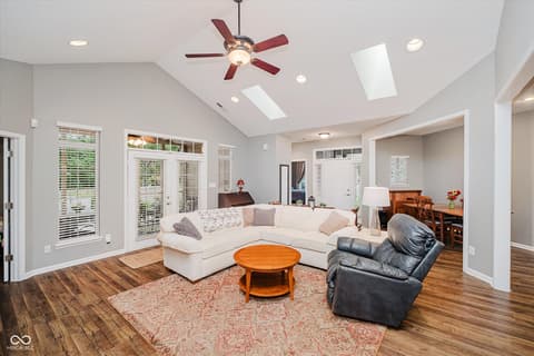 Photo of 11225 Red Fox Run, Fishers, IN