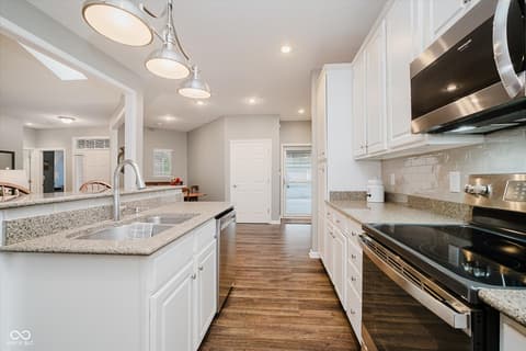 Photo of 11225 Red Fox Run, Fishers, IN