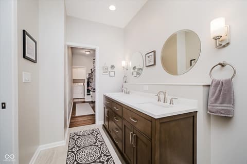 Photo of 11225 Red Fox Run, Fishers, IN