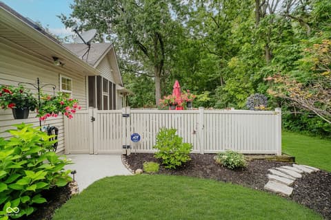 Photo of 11225 Red Fox Run, Fishers, IN