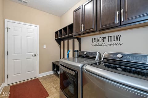 Laundry room at 20956 Waters Edge Court, Noblesville, IN