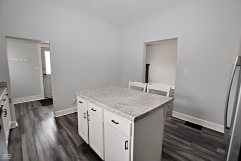 Photo of 990 E Washington Street, Martinsville, IN