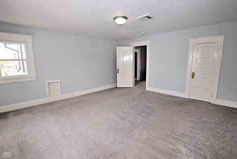 Photo of 990 E Washington Street, Martinsville, IN