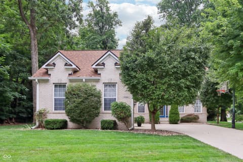 7701 Black Walnut Drive