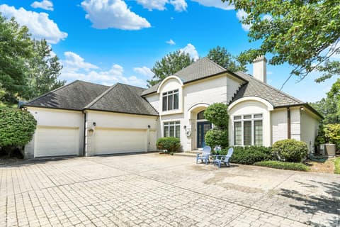5846 E Fall Creek Pkwy N Drive