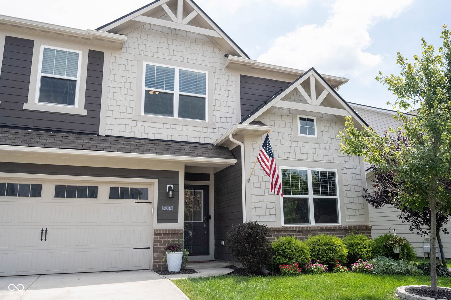 Front exterior at 20047 Fenside Crossing, Westfield, IN