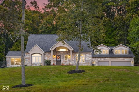 4872 S Poplar Drive