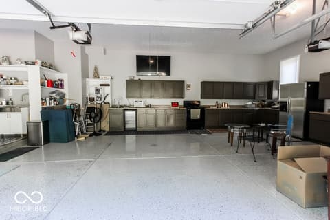 Garage at 7619 Oak Grove Drive, Indianapolis, IN