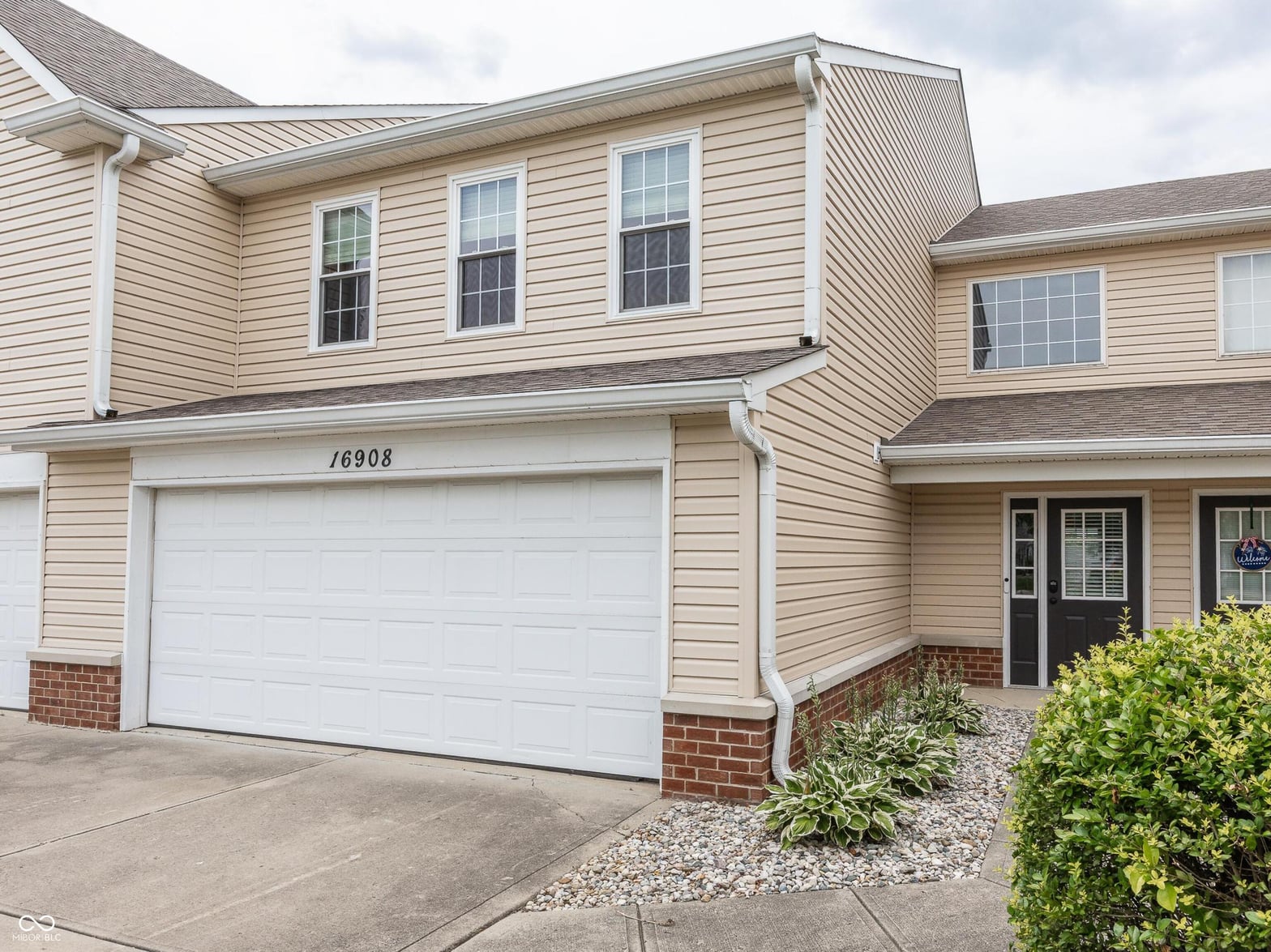 Photo of 16908 Mapleton Place, Westfield, IN