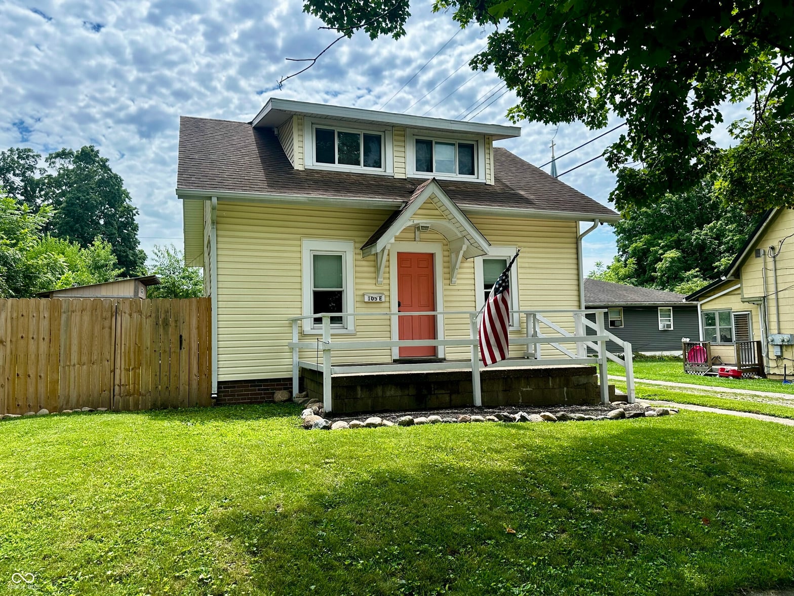 Photo of 105 E Washington Street, Attica, IN