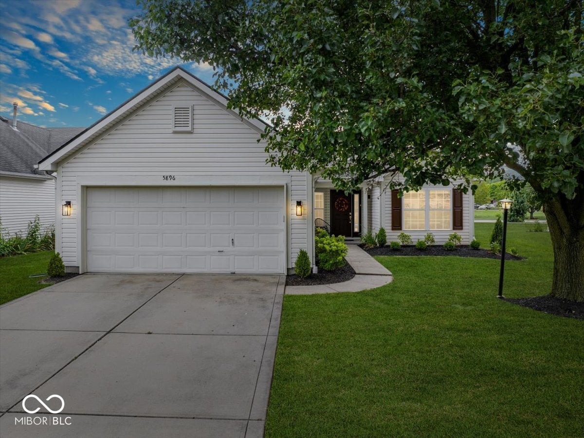 Photo of 5896 Hollow Oak Trail, Carmel, IN