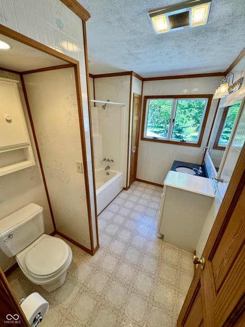 Photo of 11943 Hopkins Lane, Loogootee, IN