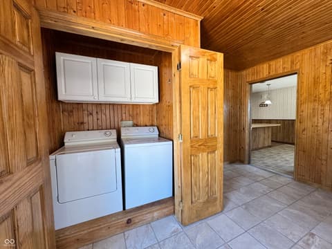 Photo of 11943 Hopkins Lane, Loogootee, IN