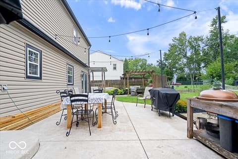 Outdoor living area at 6011 Buttonwood Drive, Noblesville, IN