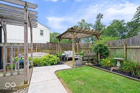 Yard at 6011 Buttonwood Drive, Noblesville, IN