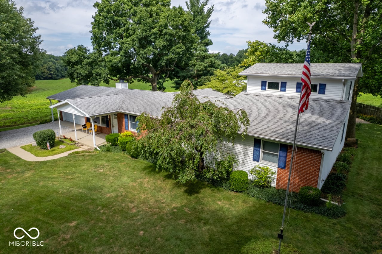 Photo of 10329 N Sherburne Place, West Terre Haute, IN