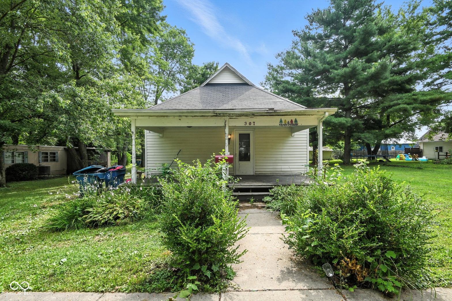 Front exterior at 307 N Blake Street, Sheridan, IN