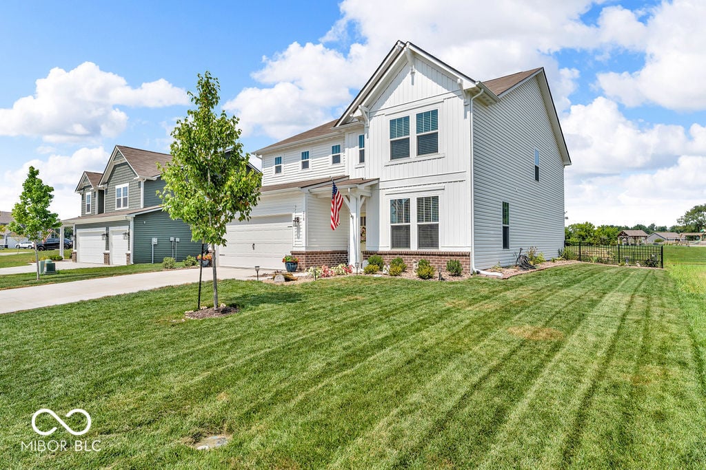 Photo of 218 Ambassador Drive, Pittsboro, IN