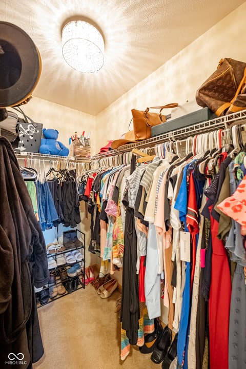 Walk In Closets — 5941 Jordan Village Road, Poland, IN