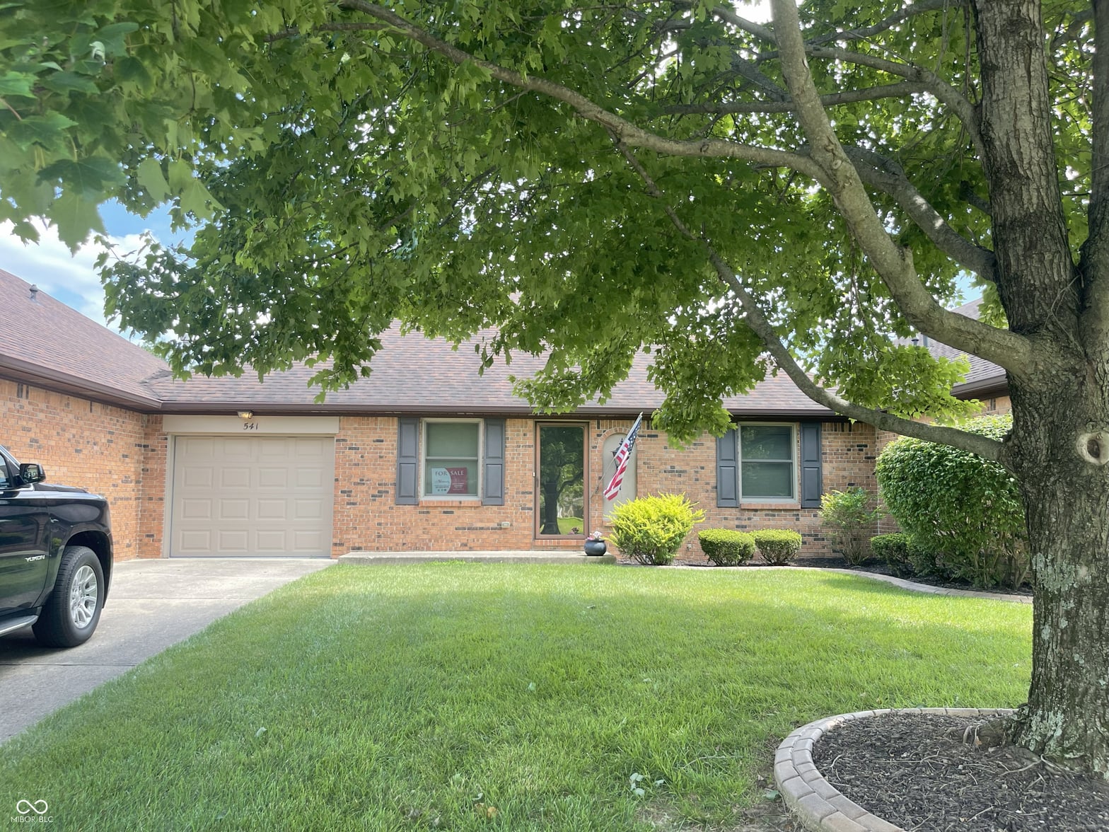 Front exterior at 541 Eagle Crest Drive, Brownsburg, IN