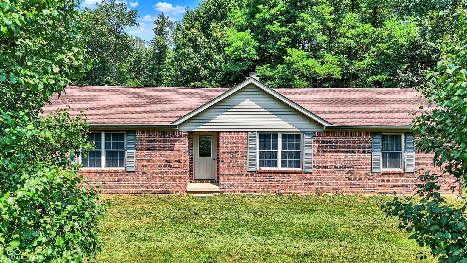 Photo of 3552 Peoga Road, Trafalgar, IN
