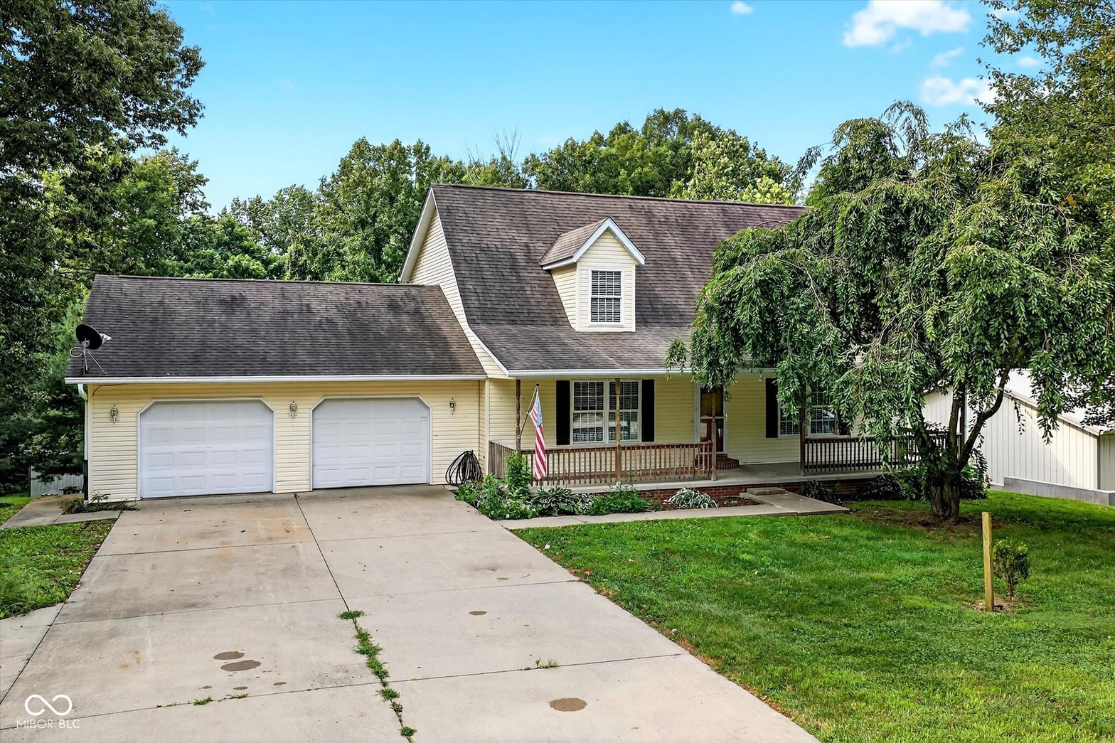 Photo of 6623 Megans Way W, Ellettsville, IN