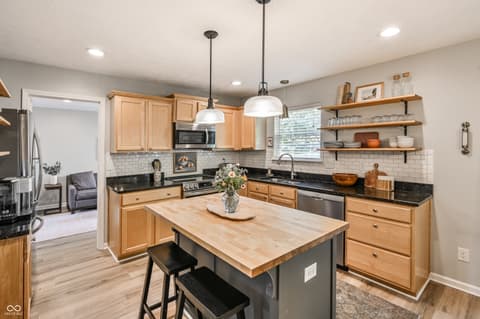 Kitchen at 9672 Troon Ct, Carmel, IN